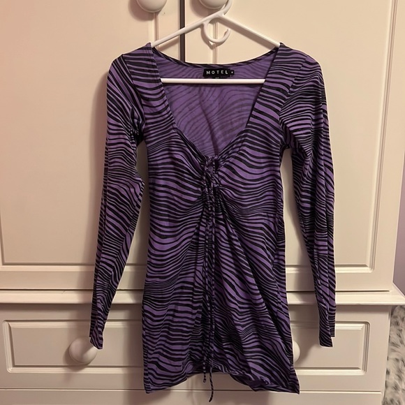 Motel Rocks Zebra Long-sleeve Dress - Picture 1 of 3